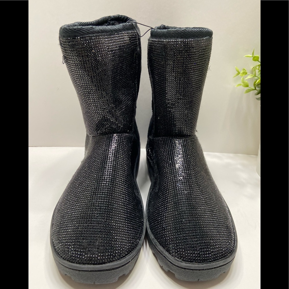 NEW Sasha Taylor Women’s Slip On Rhinestone Faux Fur Boots Black 7, 8 - Picture 2 of 9